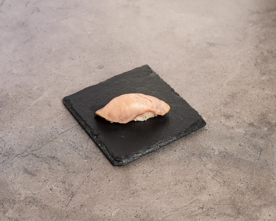 Nigiri Maguro flambiert